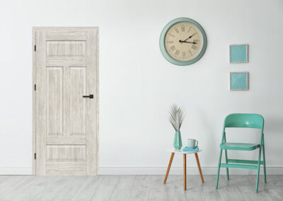 Keretszerkezetes lemezbetétes ajtó