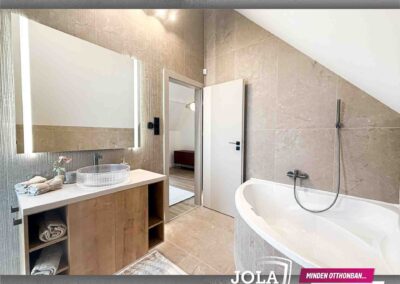 Jola Angyalföld | Referencia