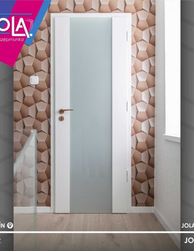 Rainbow Gödöllő festett beltéri ajtó vörösréz kilincsel, modern tapétával, Győr