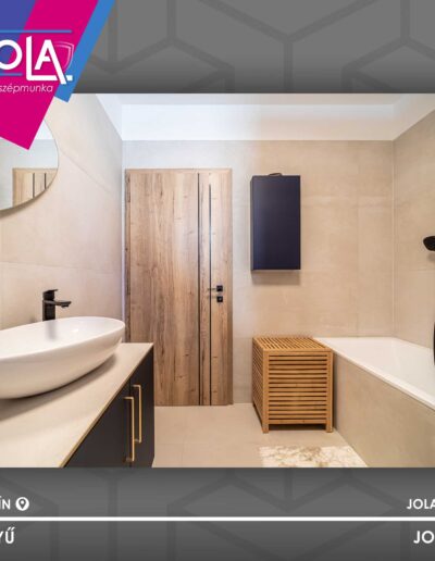 Rhino A-2 beltéri ajtó, halifax natúr tölgy színben, fekete díszcsíkkal, Gönnyű